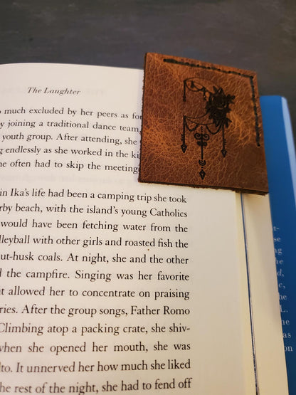 Buffalo Hide Corner Bookmarks